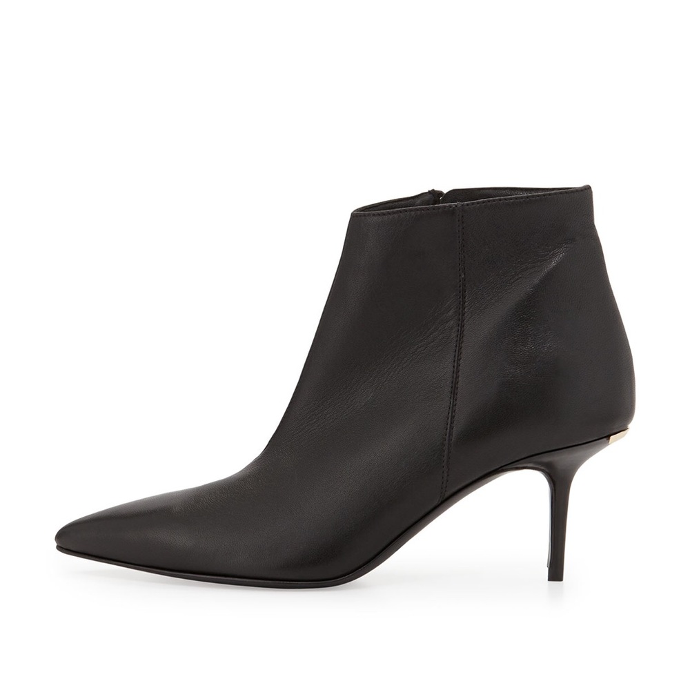 Burberry booties 9 black low heel